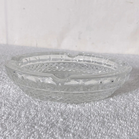 Vintage Clear Glass Ashtray Trinket  Dish - Picture 3 of 10